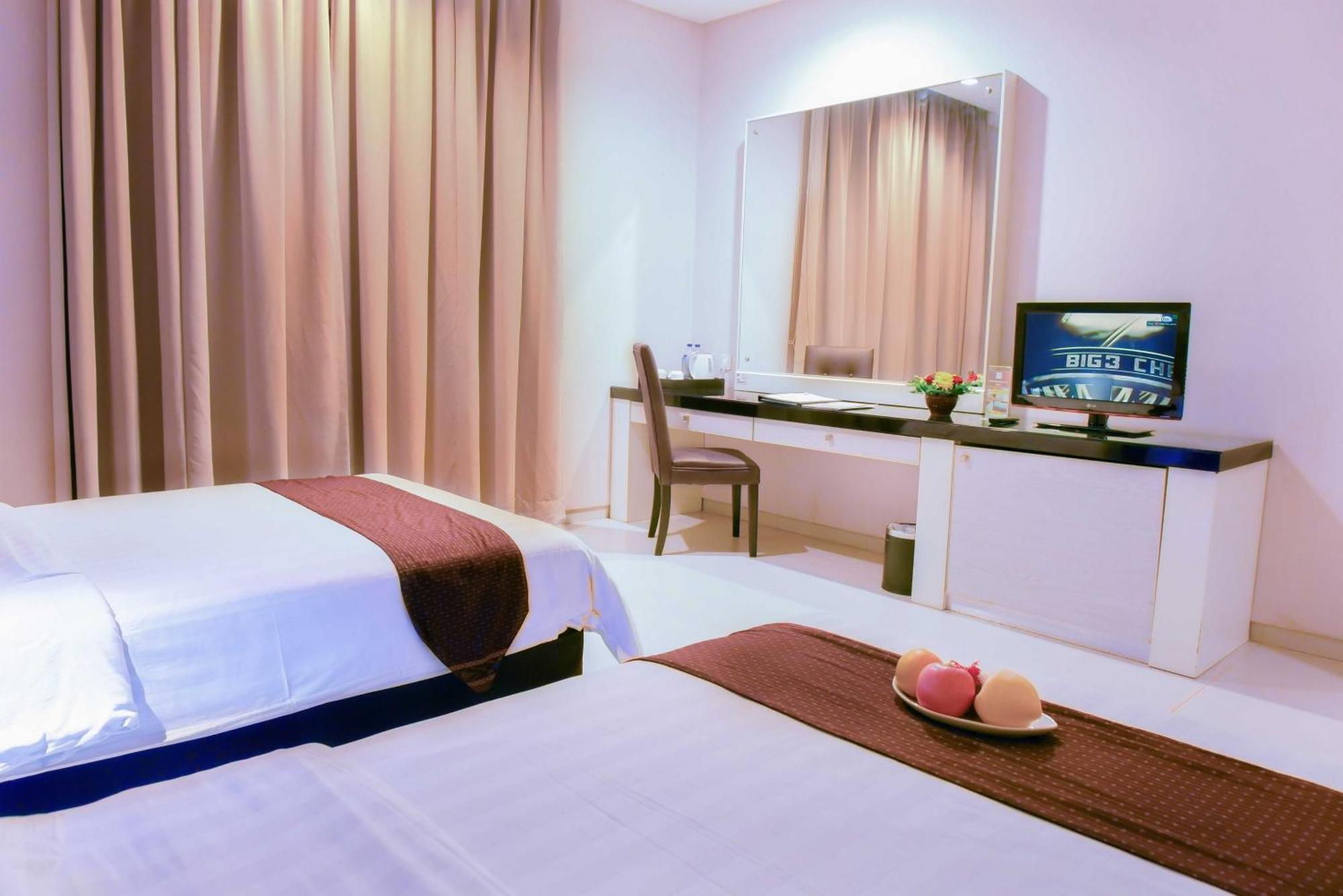 Sahid T-More Hotel Kupang  Exterior photo