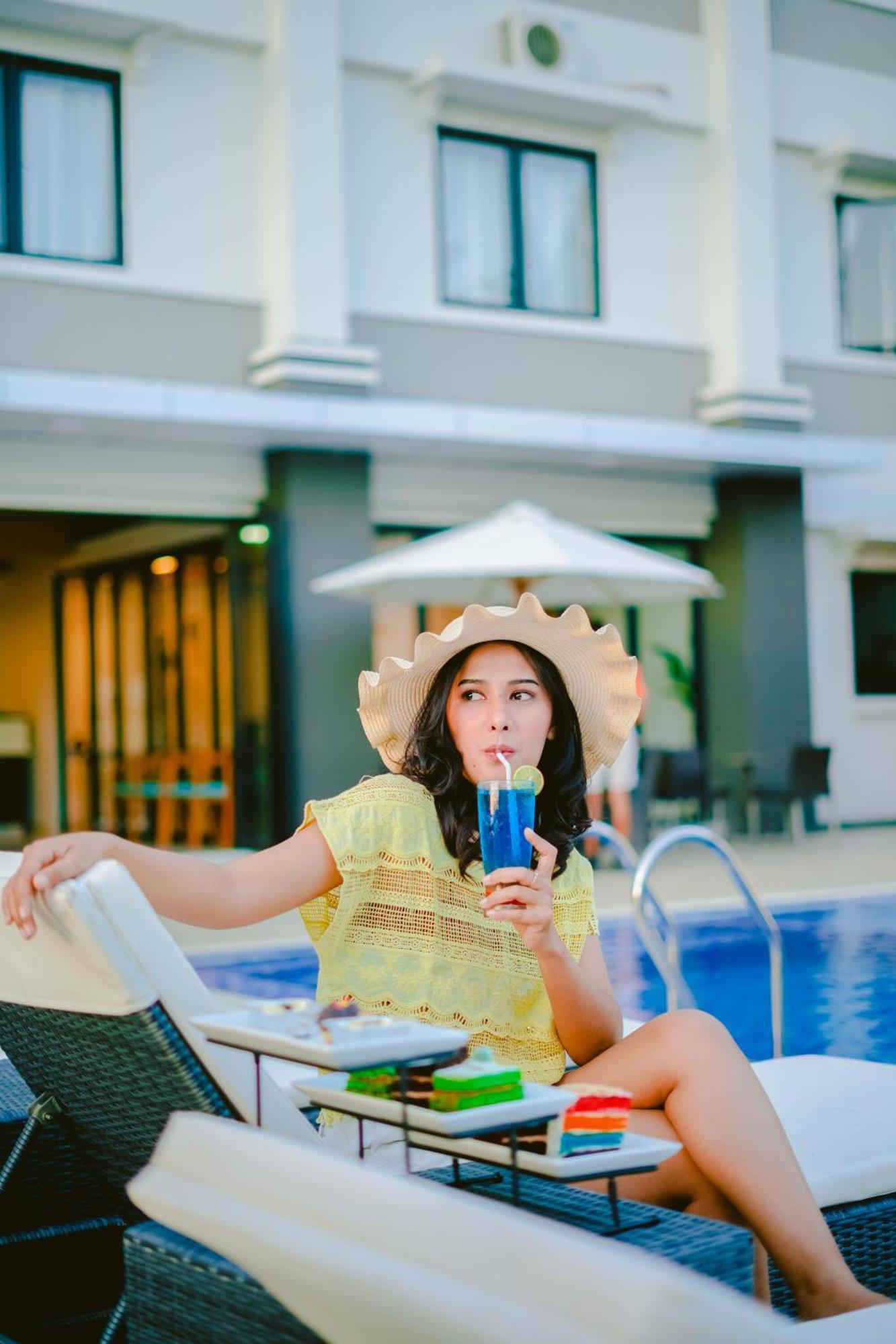 Sahid T-More Hotel Kupang  Exterior photo