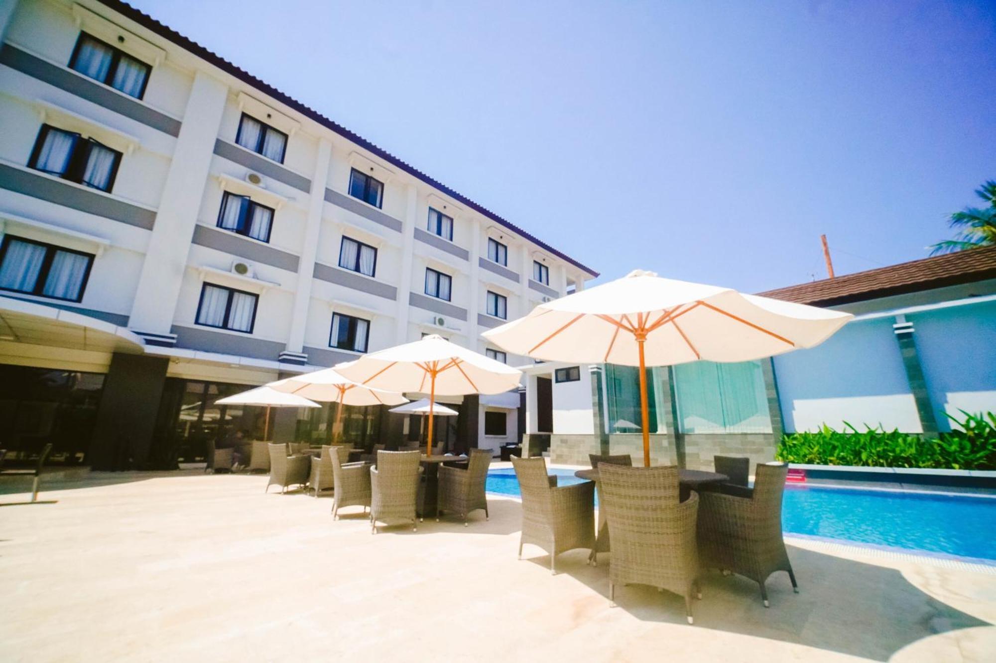 Sahid T-More Hotel Kupang  Exterior photo
