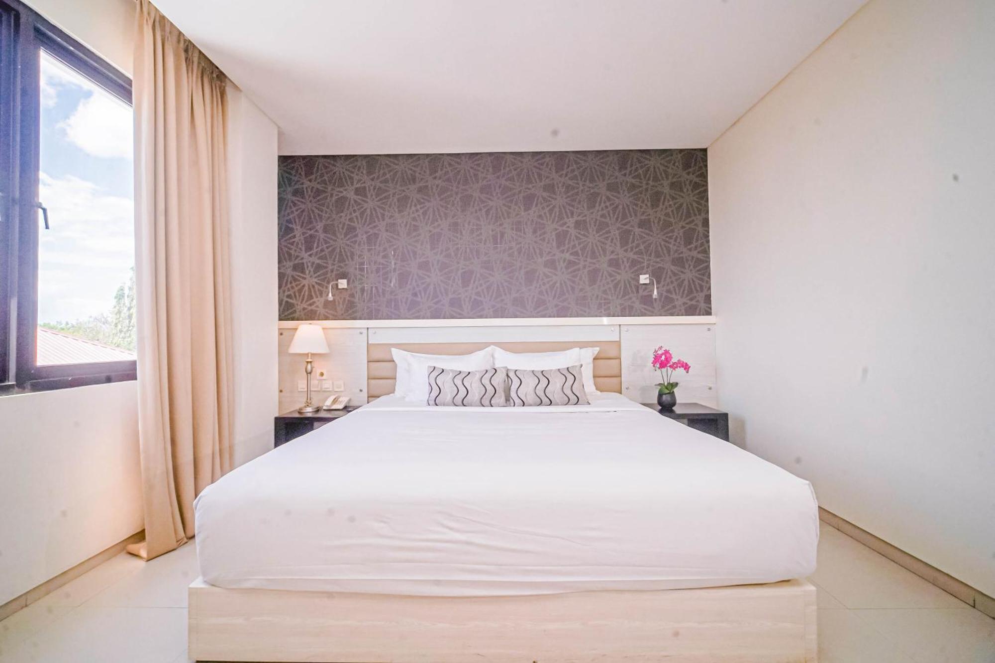 Sahid T-More Hotel Kupang  Exterior photo