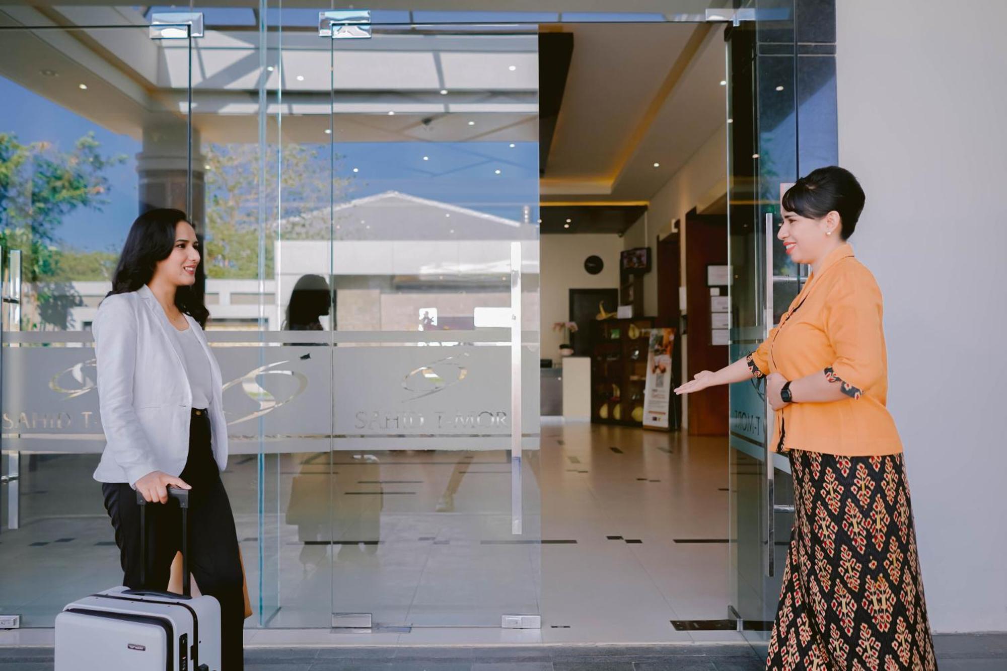 Sahid T-More Hotel Kupang  Exterior photo