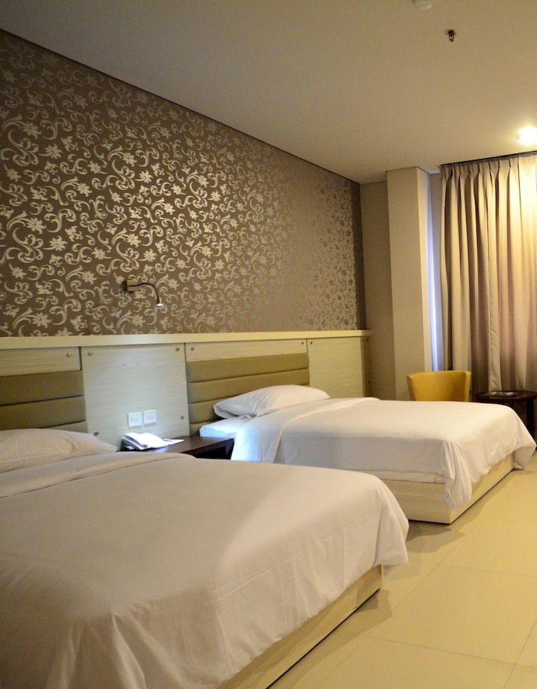 Sahid T-More Hotel Kupang  Exterior photo